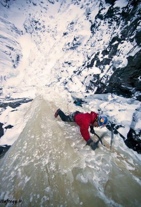 عکس های باور نکردنی صعود از آبشار یخ زده